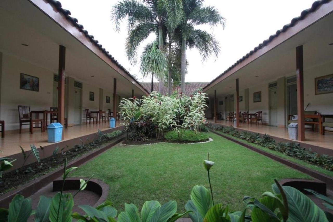 Hotel Besar Purwokerto Exterior photo