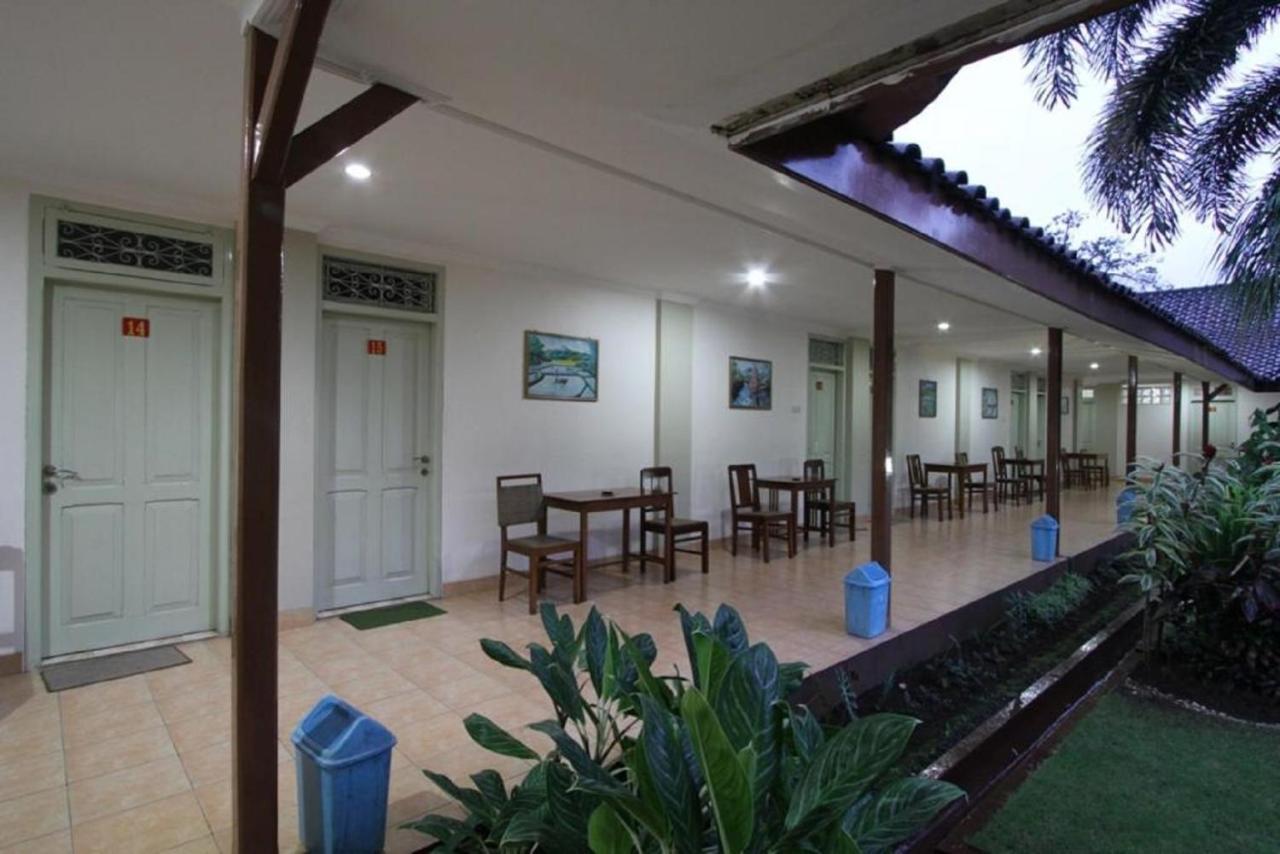 Hotel Besar Purwokerto Exterior photo