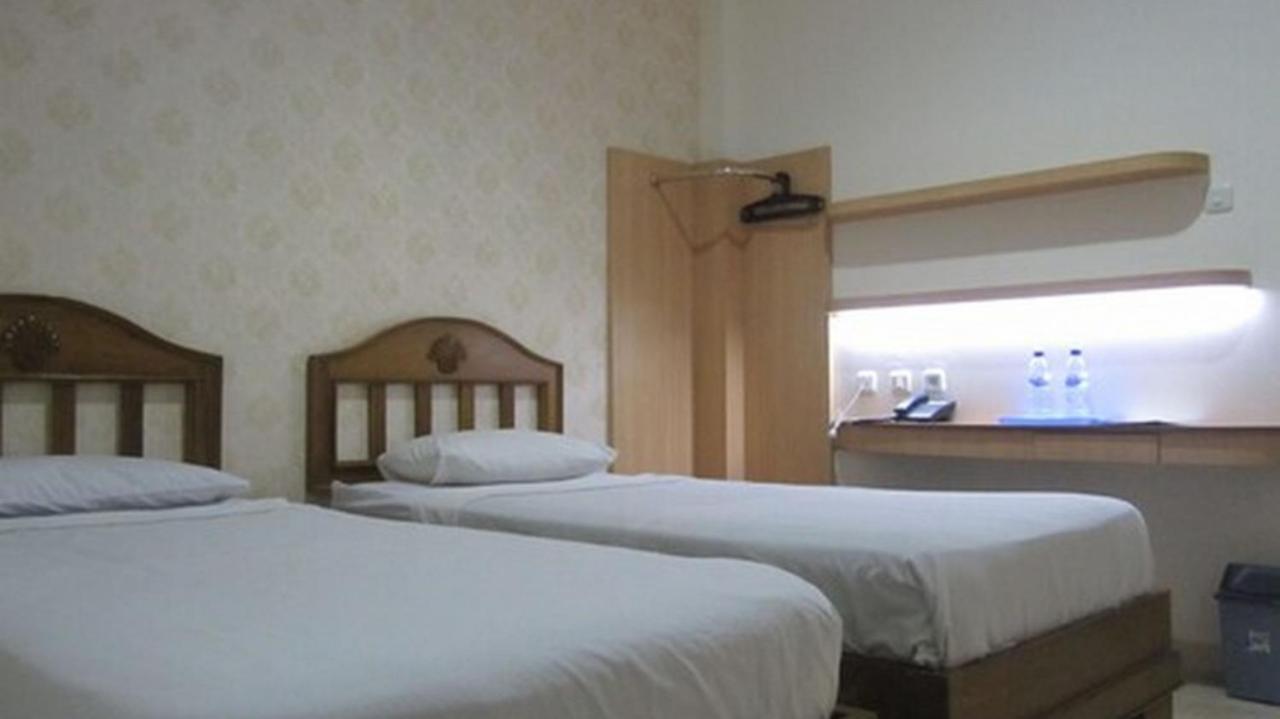 Hotel Besar Purwokerto Exterior photo