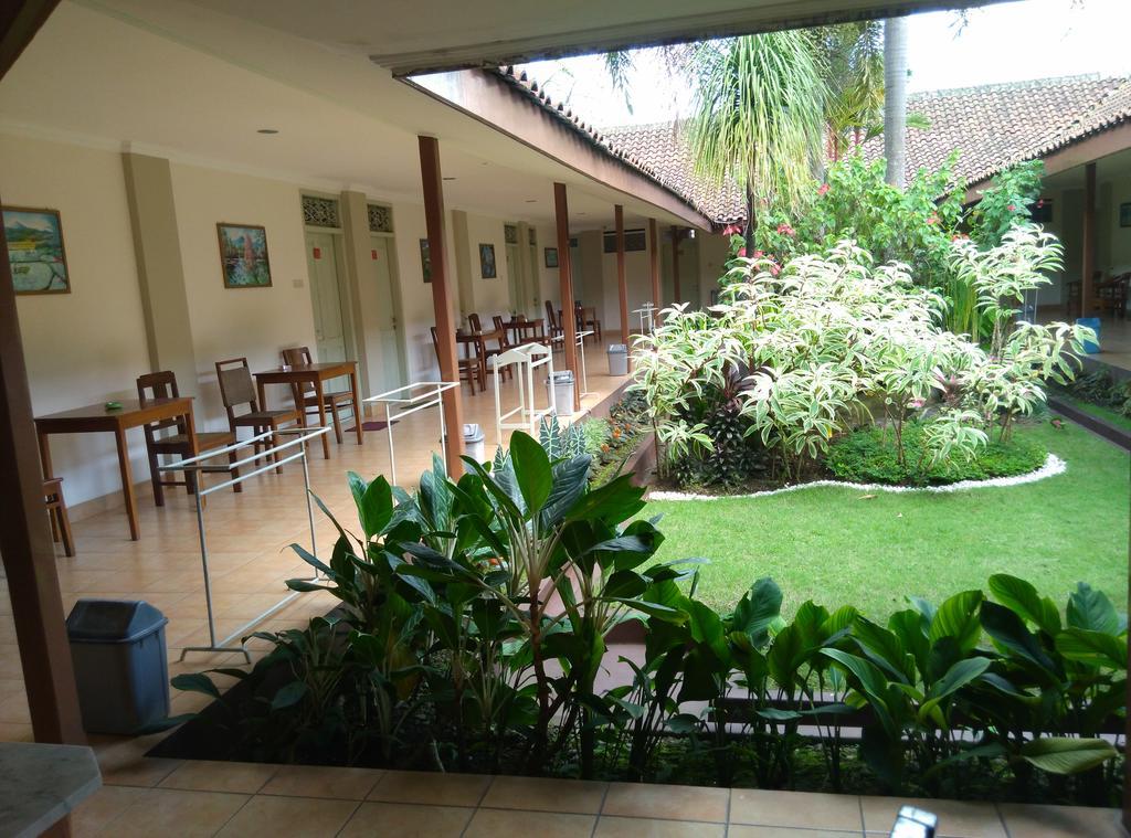 Hotel Besar Purwokerto Exterior photo