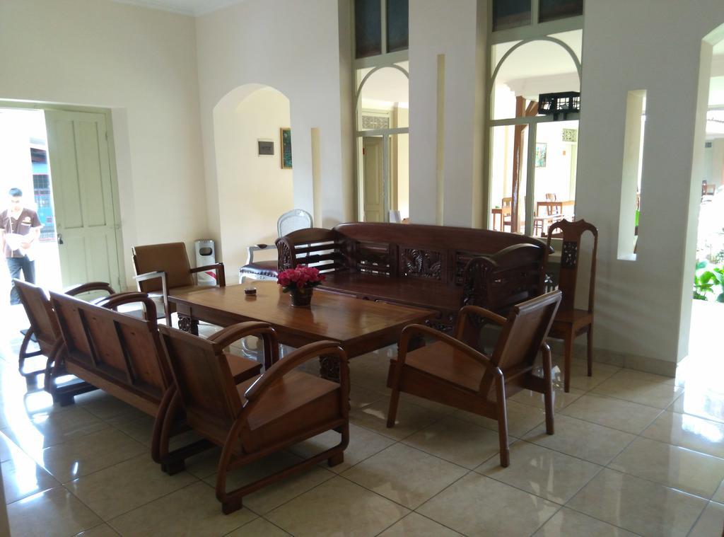 Hotel Besar Purwokerto Exterior photo